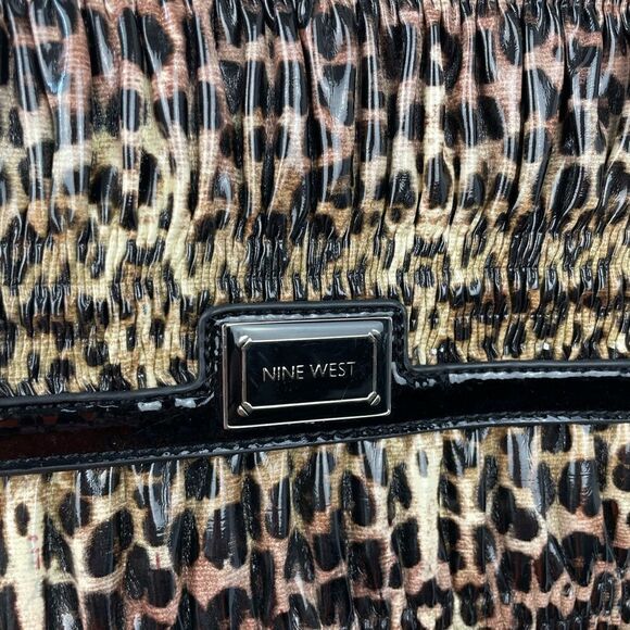 Nine West Leopard Print Crossbody Purse EUC - Picture 3 of 6